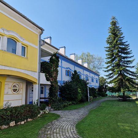 Rozina Apartman Мошонмадьяровар Экстерьер фото