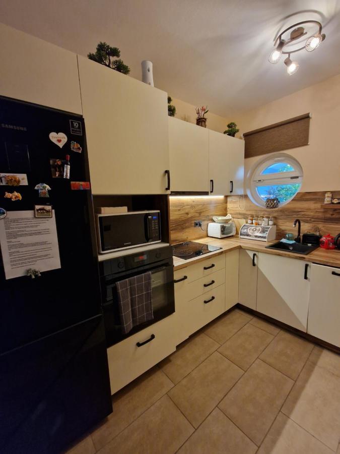 Rozina Apartman Мошонмадьяровар Экстерьер фото